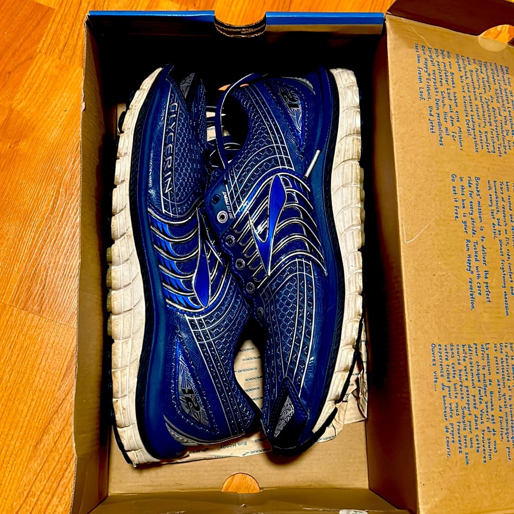Brooks Glycerin 12. Men’s size 11 (Euro 45). Used running shoes.